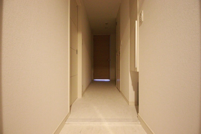玄関　※別室の参考写真の為、現況優先です。
