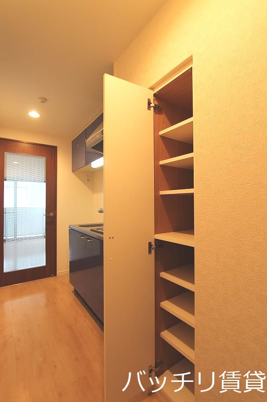 その他　画像は別号室の為、現状優先になります。