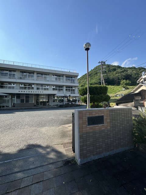 高校・高専　兵庫県立西脇北高等学校（高校・高専）まで8144m