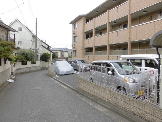 駐車場　駐車場