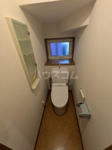 小島貸家のトイレ写真