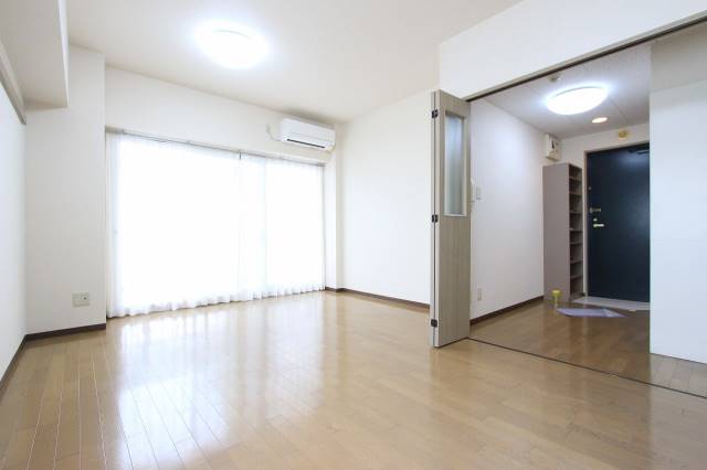 居室・リビング　広く快適なお部屋です