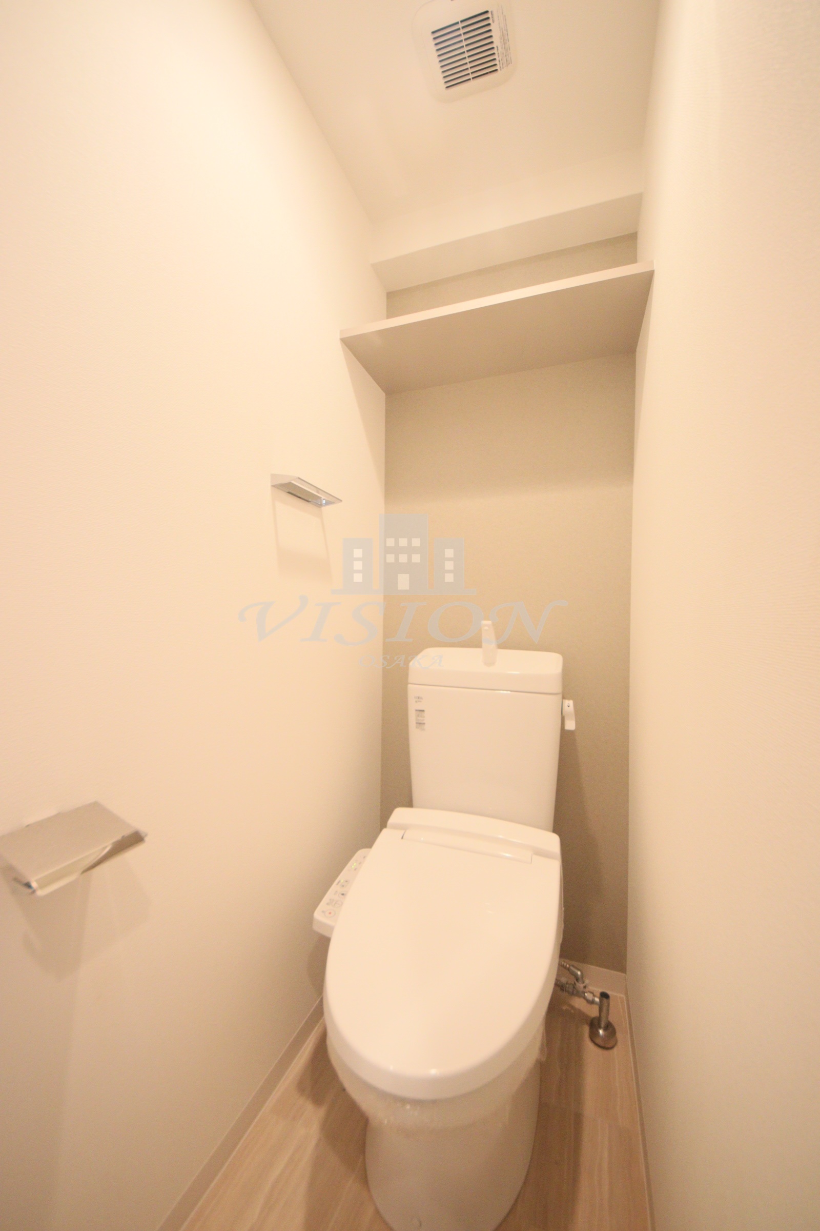 地下鉄御堂筋線 西中島南方駅 徒歩10分 11階建 築9年のトイレ写真