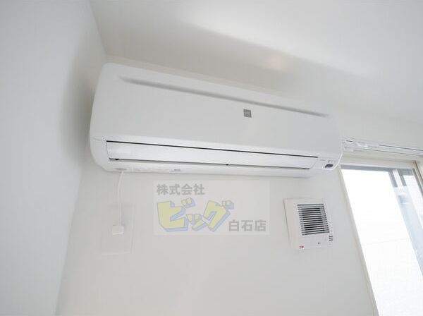その他設備　エアコン完備で暑い夏も快適です♪