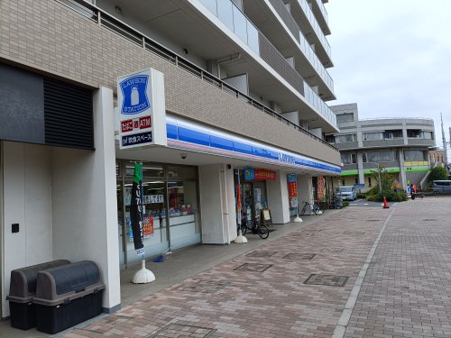 コンビニ　ローソン 船橋行田一丁目店（コンビニ）まで364m
