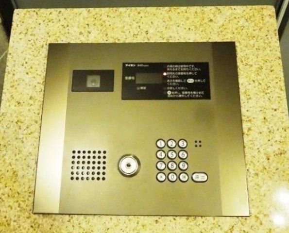 セキュリティ　安心のオートロック完備☆