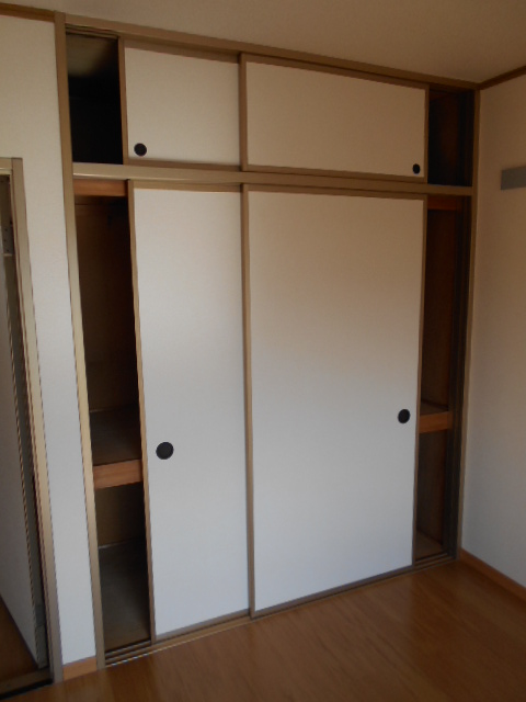 収納　居室内収納（押入・１間分）完備