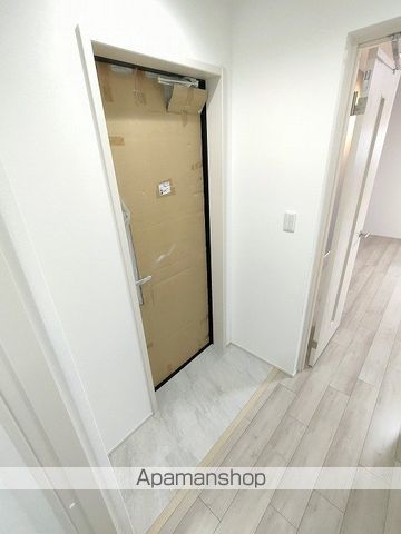 阪急千里線 吹田駅 徒歩9分 3階建 築2年の玄関写真