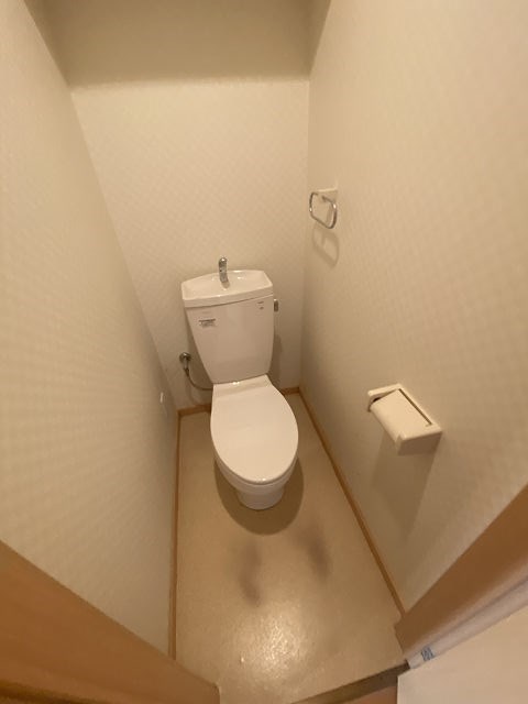 トイレ　ゆったりとした空間のトイレです