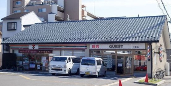 コンビニ　セブンイレブン 京都三条通壬生神明町店（コンビニ）まで423m