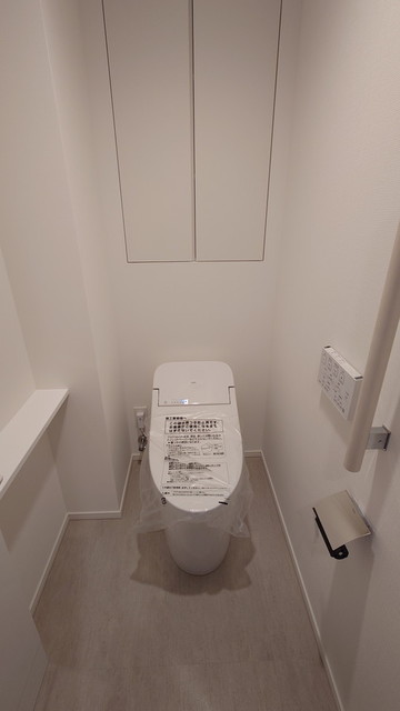 トイレ　※写真は同タイプ住戸です。