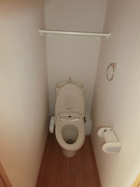 レオパレスBELLのトイレ写真
