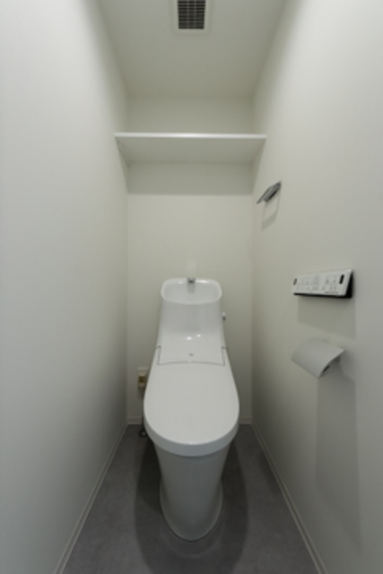 トイレ　※写真は同タイプ住戸です。