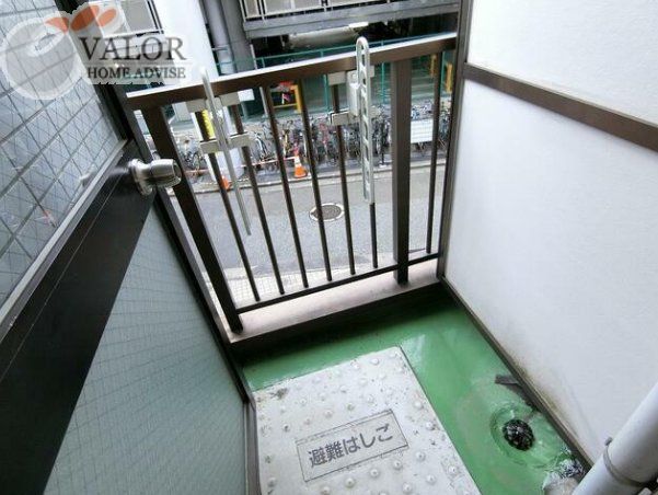 バルコニー　バルコニー
