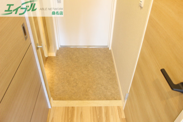 玄関　別部屋の写真です