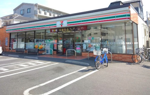 コンビニ　セブンイレブン 葛飾西亀有3丁目店（コンビニ）まで252m