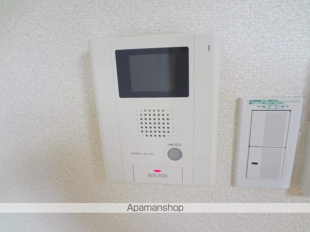 ＪＲ片町線 長尾駅 バス乗車時間：6分 最寄りバス停で下車 徒歩3分 3階建 築18年のその他写真