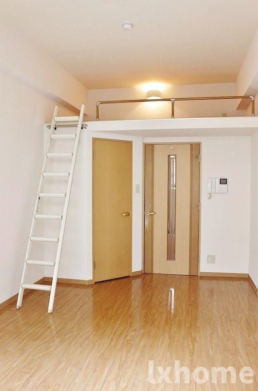 その他部屋・スペース　開放的な寝室です