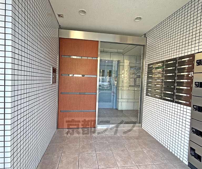 ヴェルメゾン御所西の外観写真