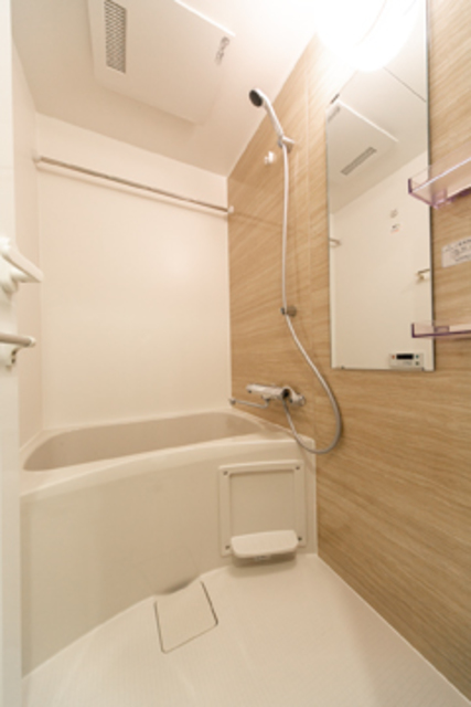 バス・シャワールーム　※写真は同タイプ住戸です。