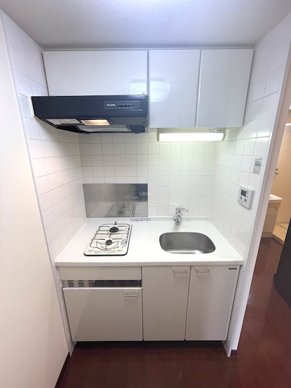 キッチン　※同タイプの別部屋写真です。