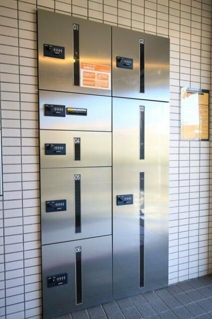 その他共有部分　メインステージ荻窪の不在時も便利な宅配ボックス完備です。