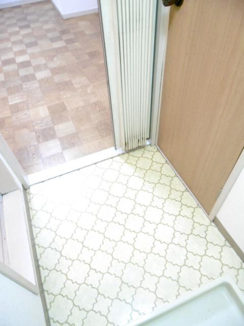 玄関　別部屋同仕様タイプ