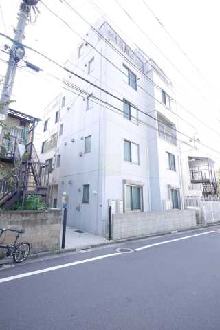 建物外観　プラハ駒込