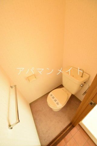 トイレ　清潔感のあるトイレです