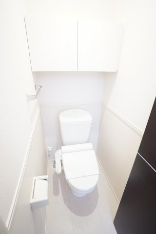 トイレ　※同物件・反転タイプの写真です。