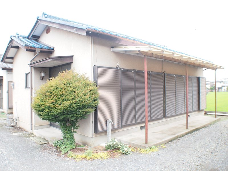 荒川孝志貸家の建物外観