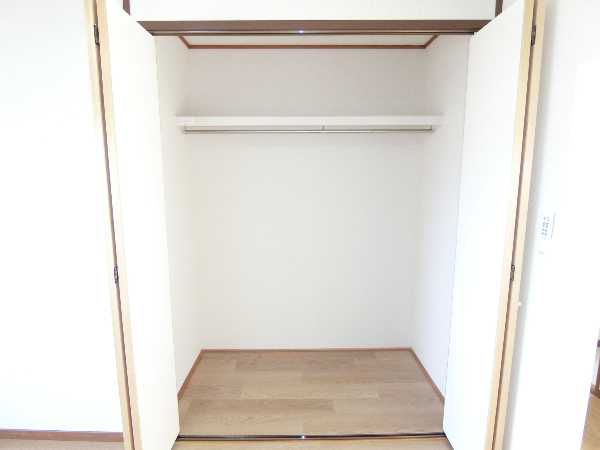 収納　押入をクローゼットに改装いたしました