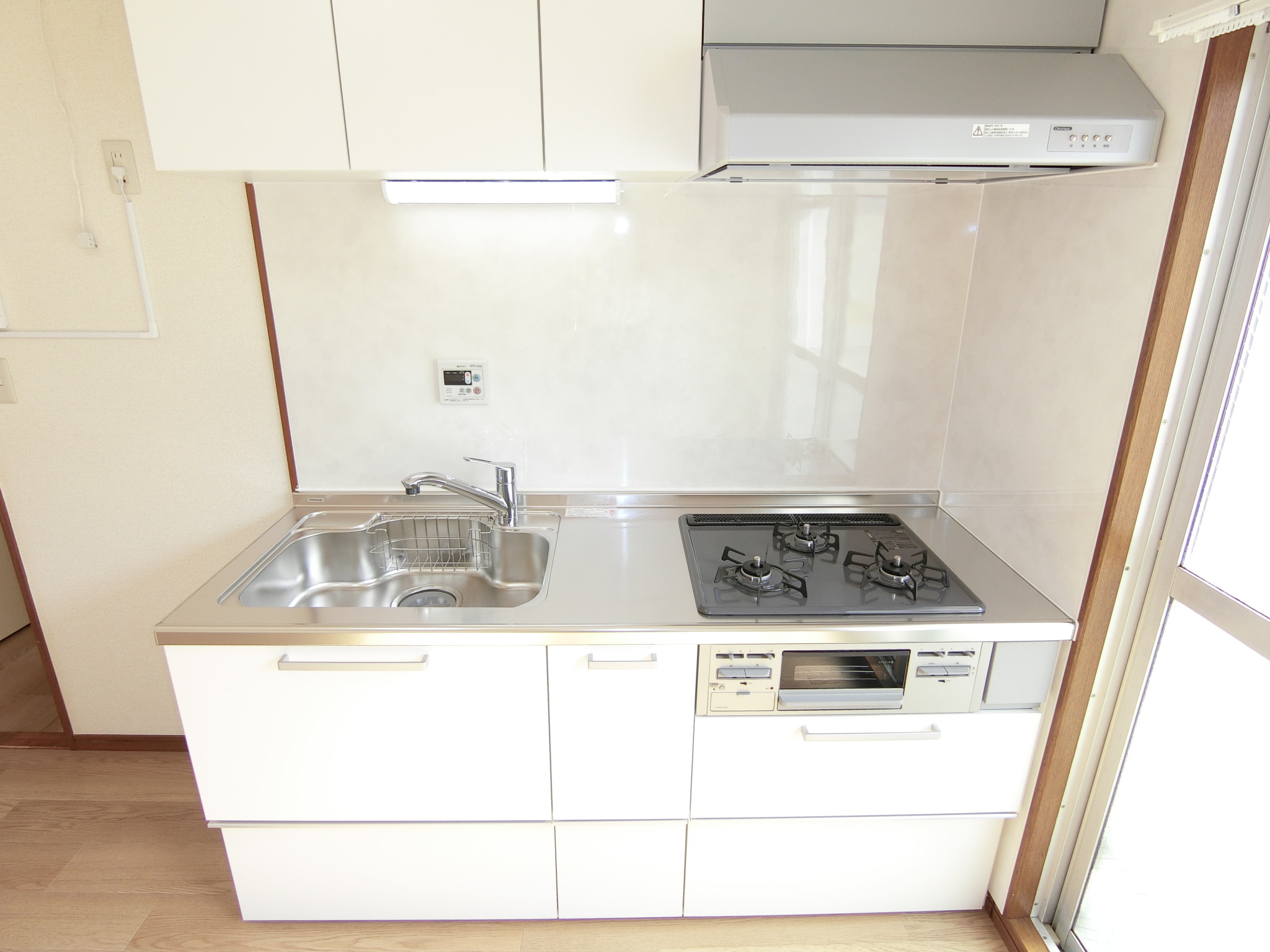 キッチン　クリナップシステムキッチンです・スライド式・シャワー水栓