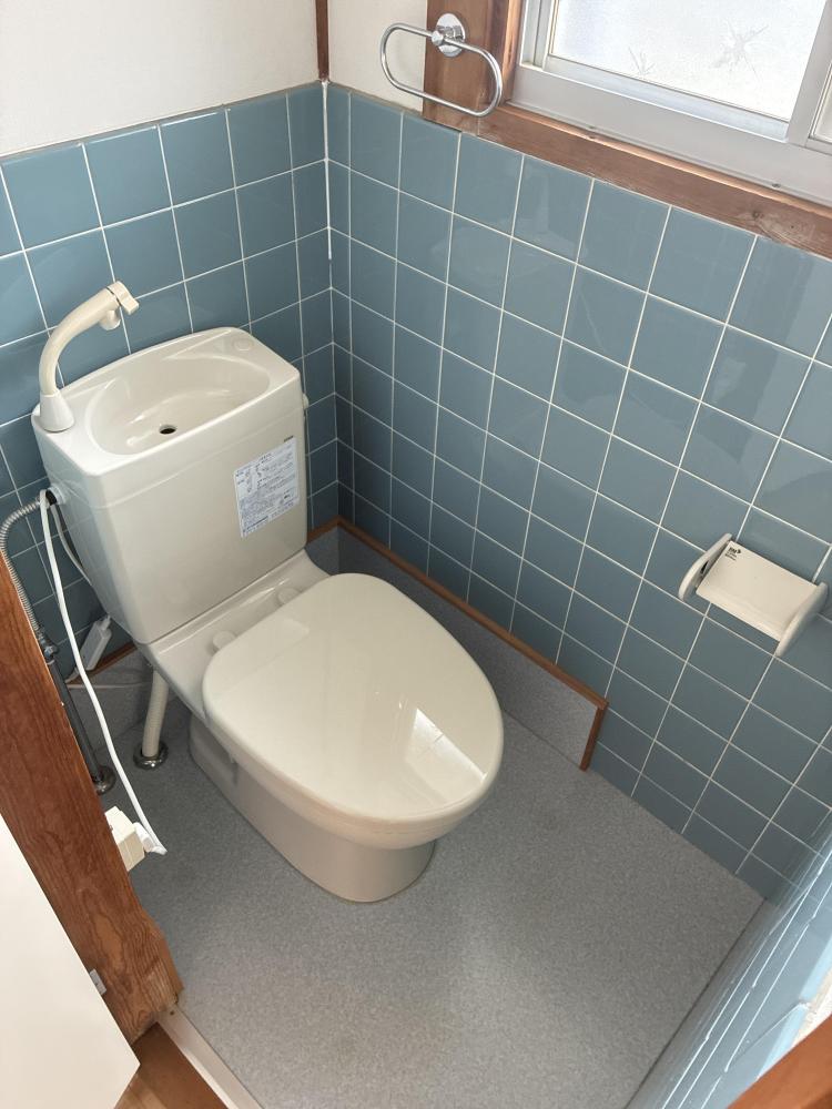 ＪＲ吉備線 大安寺駅 徒歩6分 1階建 築51年のトイレ写真