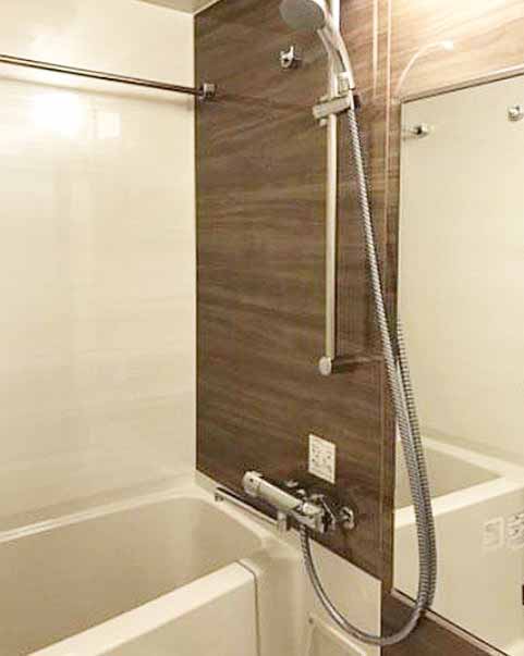 バス・シャワールーム　★ゆったりとできる広さの浴槽★