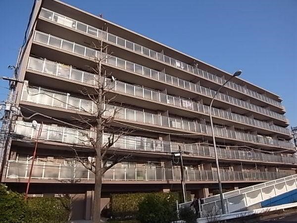 横浜市磯子区新杉田町のマンションの建物外観