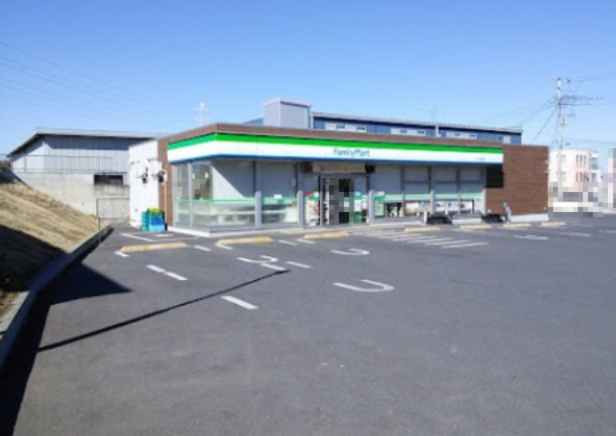 コンビニ　ファミリーマート 八千代高津店（コンビニ）まで449m