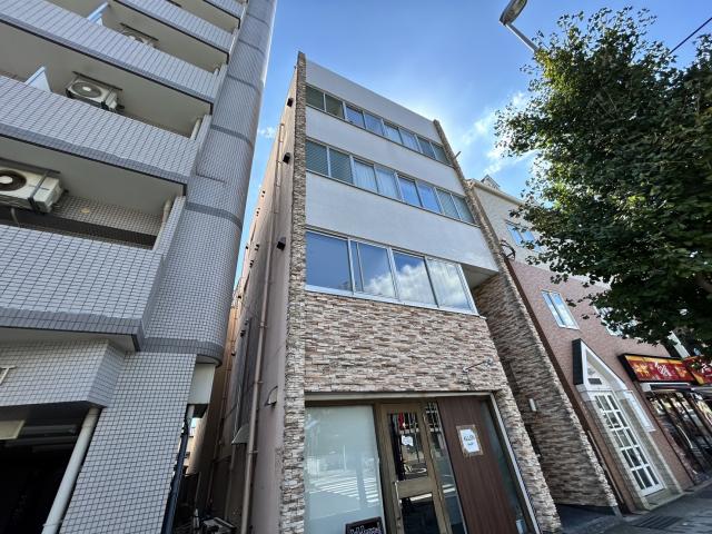 【神戸市東灘区甲南町のマンションの建物外観】