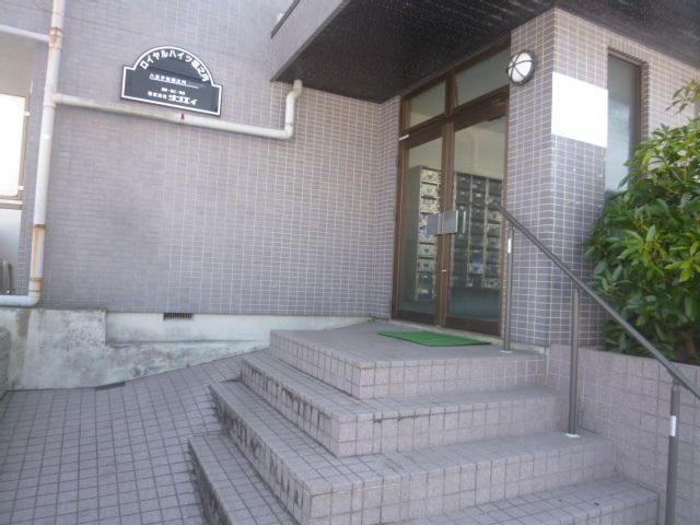 エントランス　★お部屋探しは株式会社タウンハウジング東京まで★