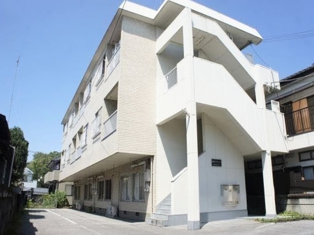 建物外観　ツートンの賃貸住宅です♪