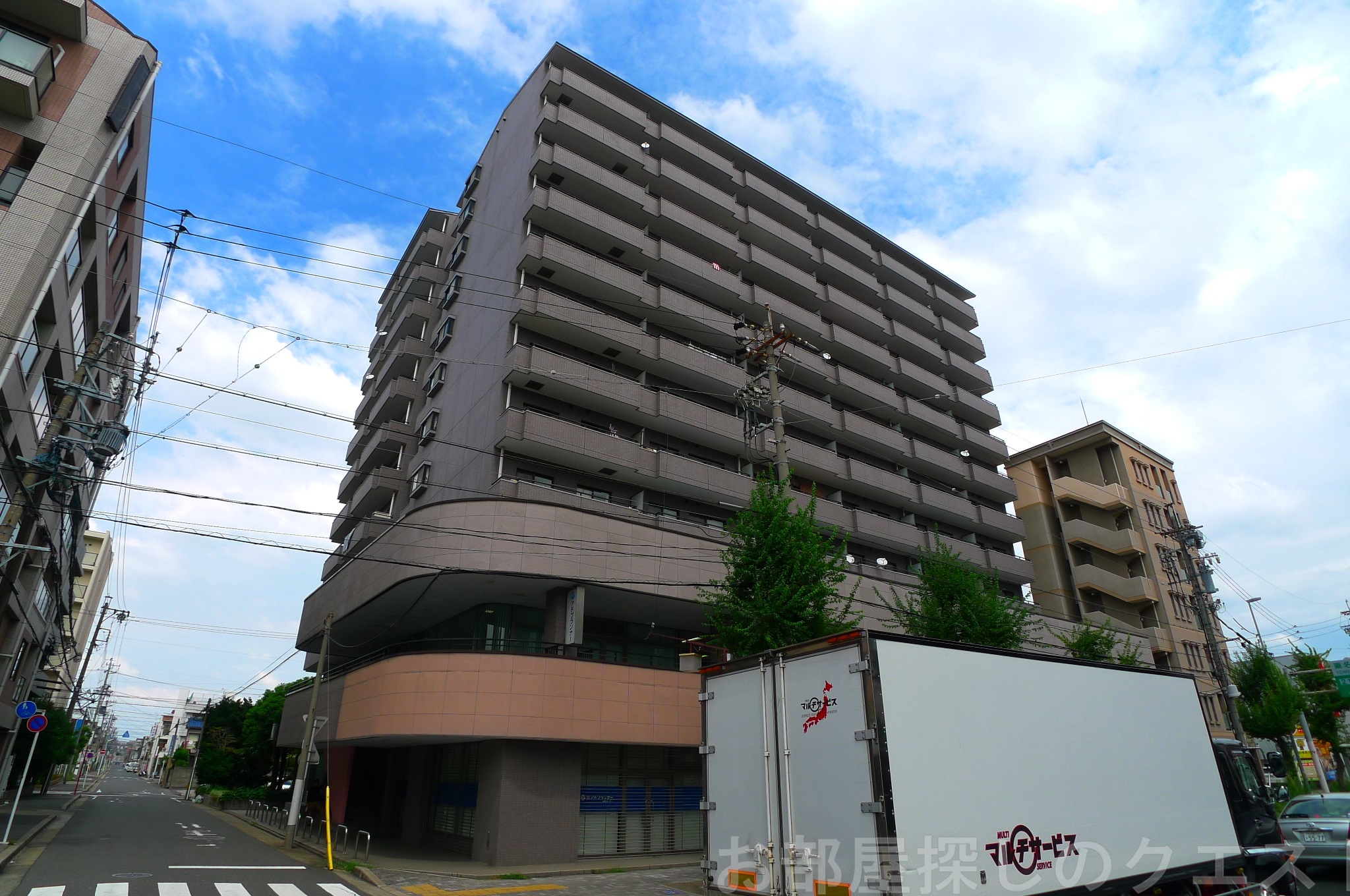 【名古屋市瑞穂区妙音通のマンションの建物外観】