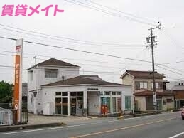 【松阪市宝塚町のアパートの郵便局】