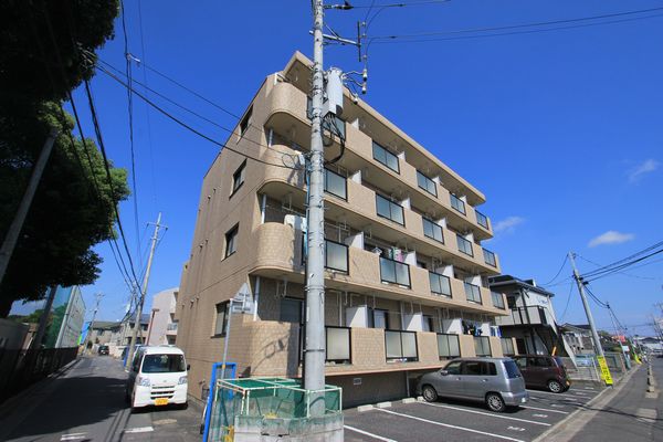 水戸市千波町のマンションの建物外観