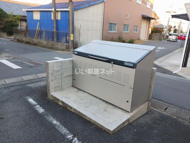 【津市川方町のアパートのその他設備】