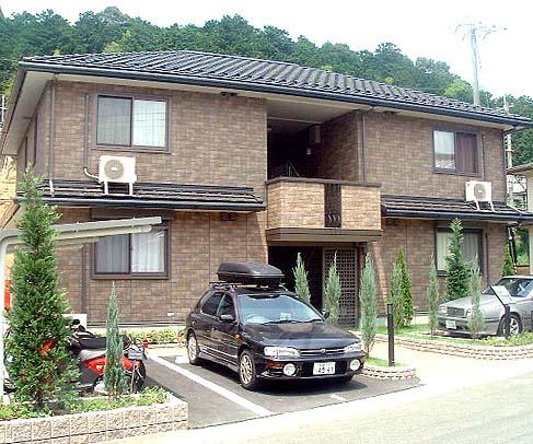 京都市左京区岩倉長谷町のアパートの建物外観