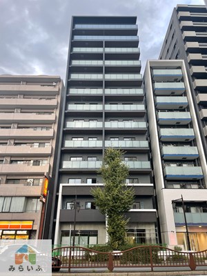 【名古屋市千種区池下のマンションの建物外観】