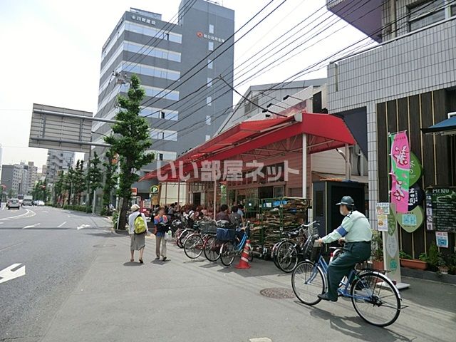 【北区滝野川のマンションのスーパー】