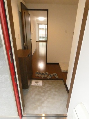 玄関　シューズボックスのある玄関です