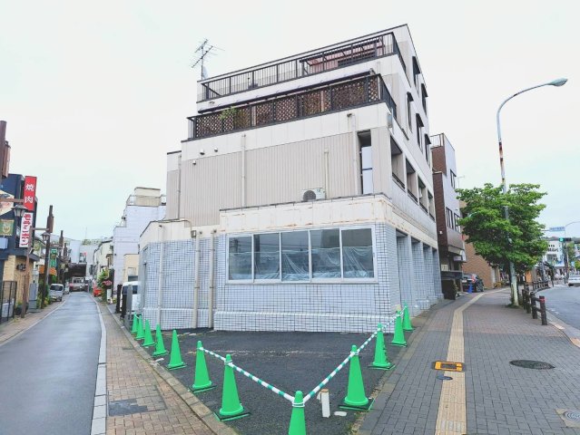 建物外観　★1階はファミリーマート★