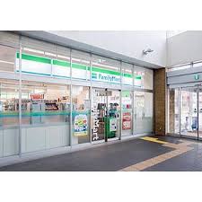 コンビニ　ファミリーマート日本大学文理学部店（コンビニ）まで269m
